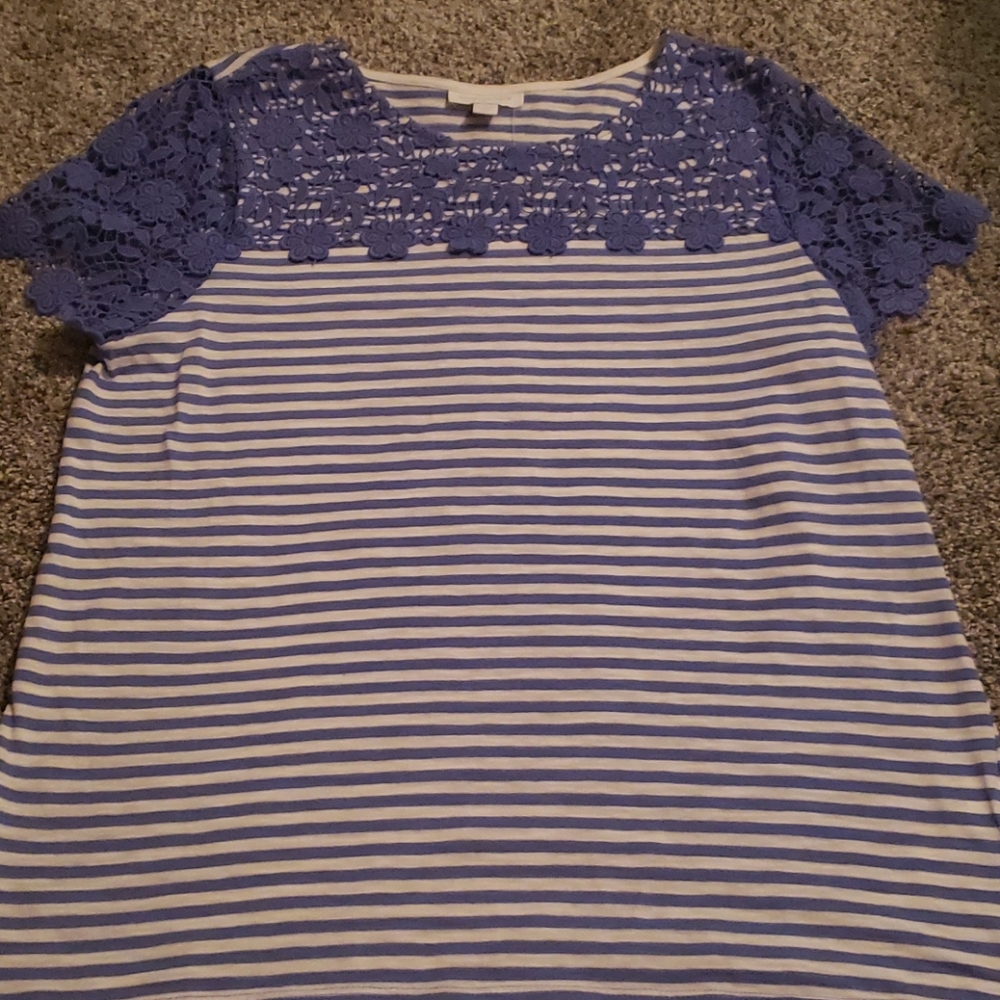 Lavender striped lace tee L